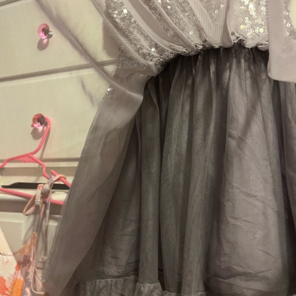 Mini Boden 4/5 Year Silver Sequin Tulle Dress - Picture 5 of 5